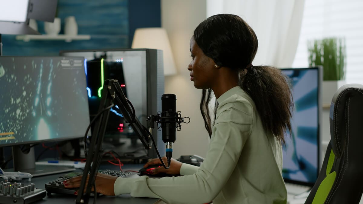 Curated visual reference: Picture Idea: It And Broadcast Technology Internship East Coast Radio